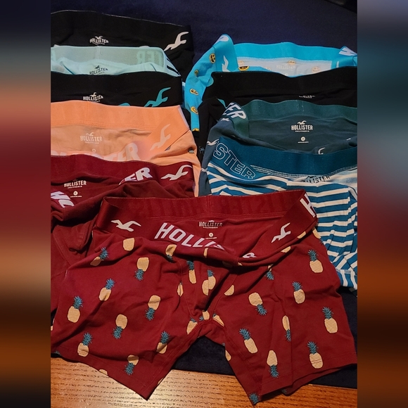 Men's Hollister boxer briefs size medium (11 pair)